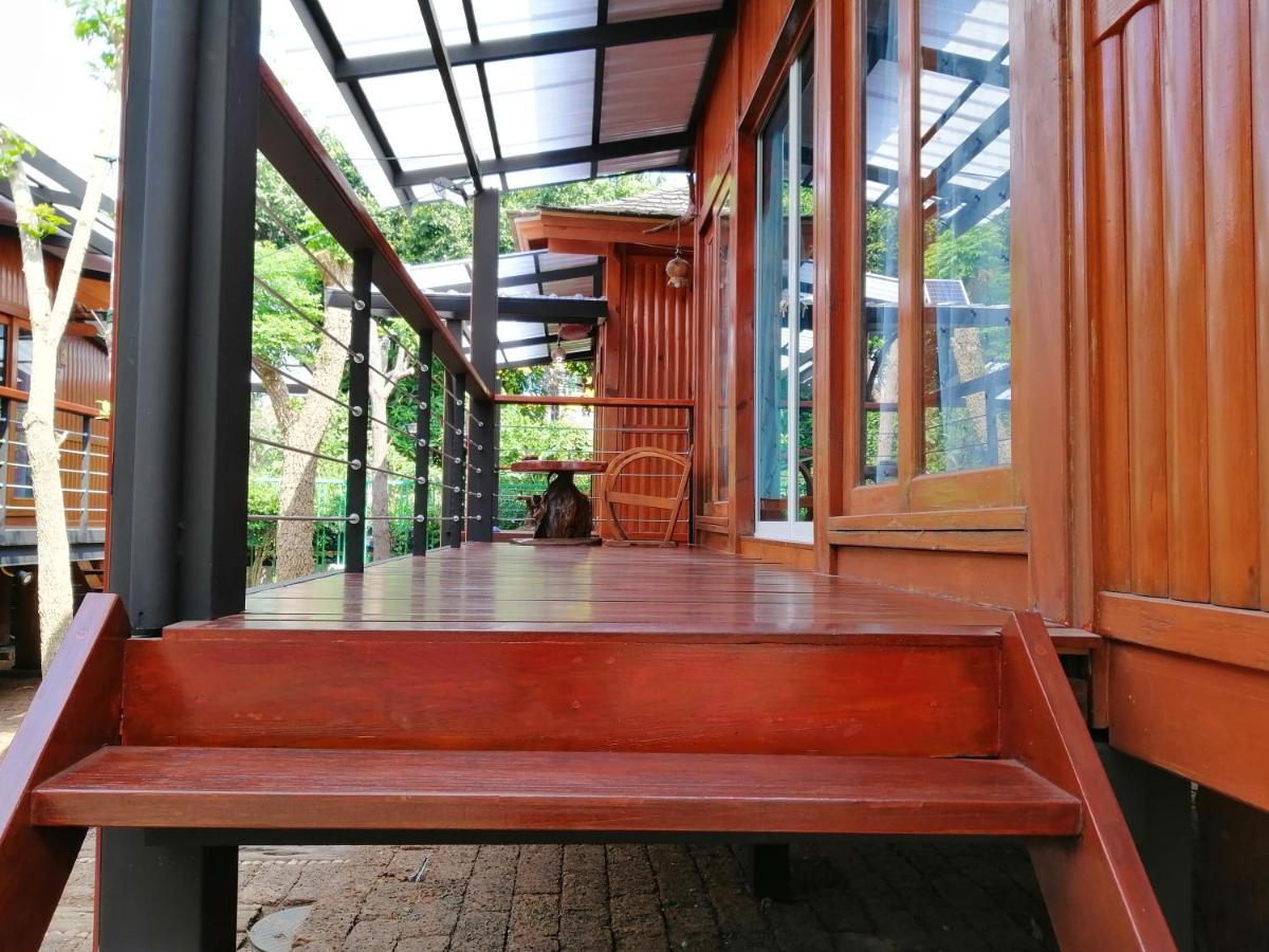 Wood House Pattaya Hotel Luaran gambar