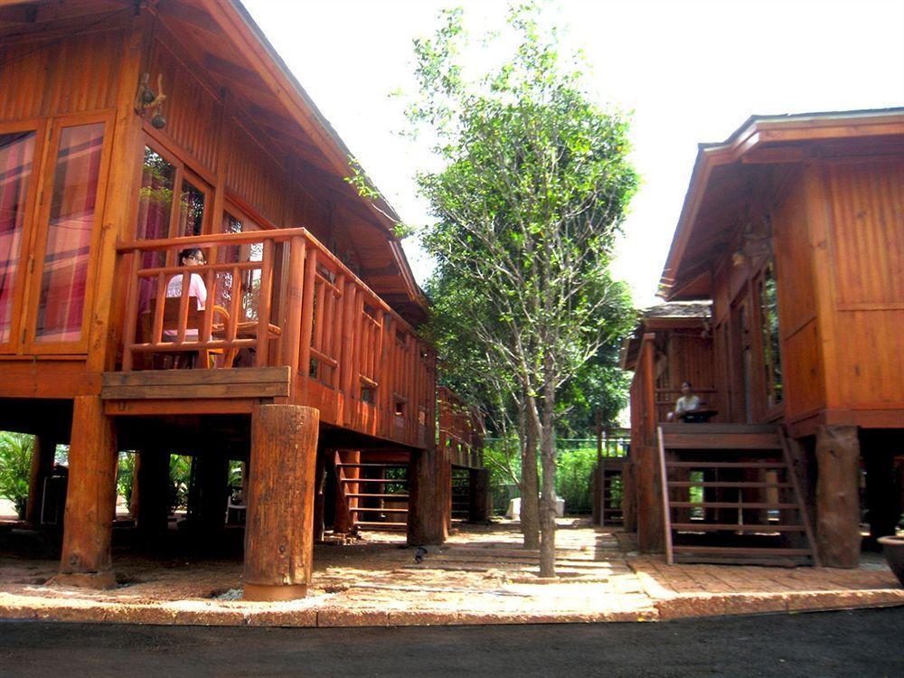 Wood House Pattaya Hotel Luaran gambar