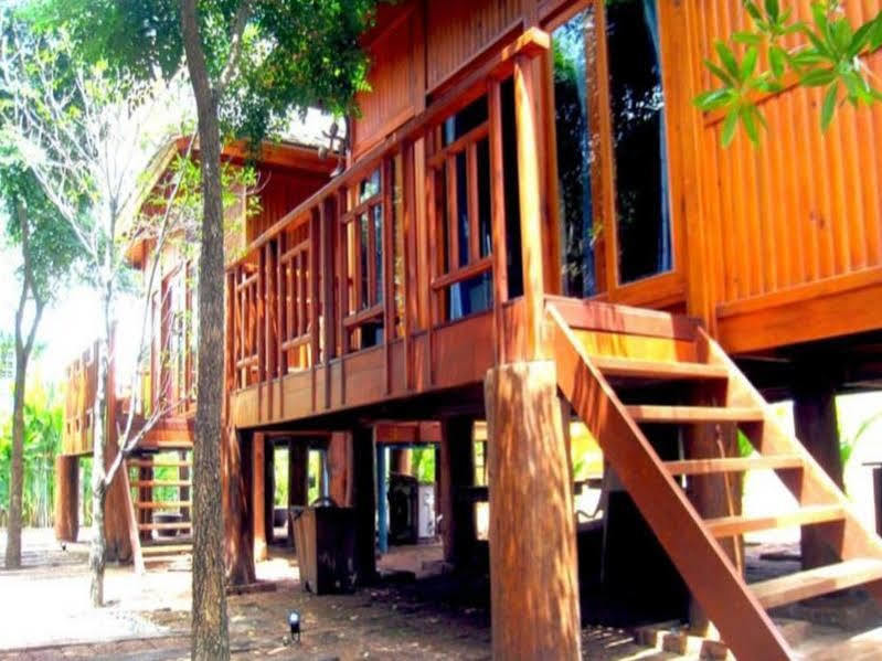 Wood House Pattaya Hotel Luaran gambar